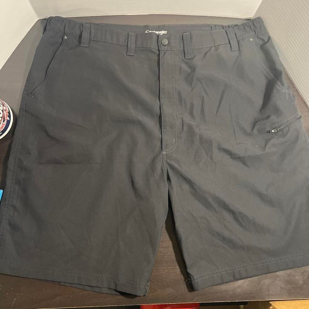 Wrangler men’s Size 46 Polyester shorts